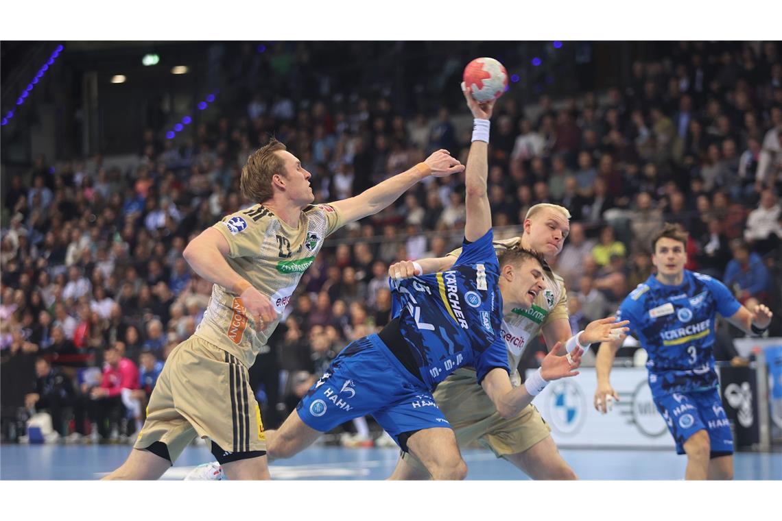 Simone Mengon tankt sich durch.