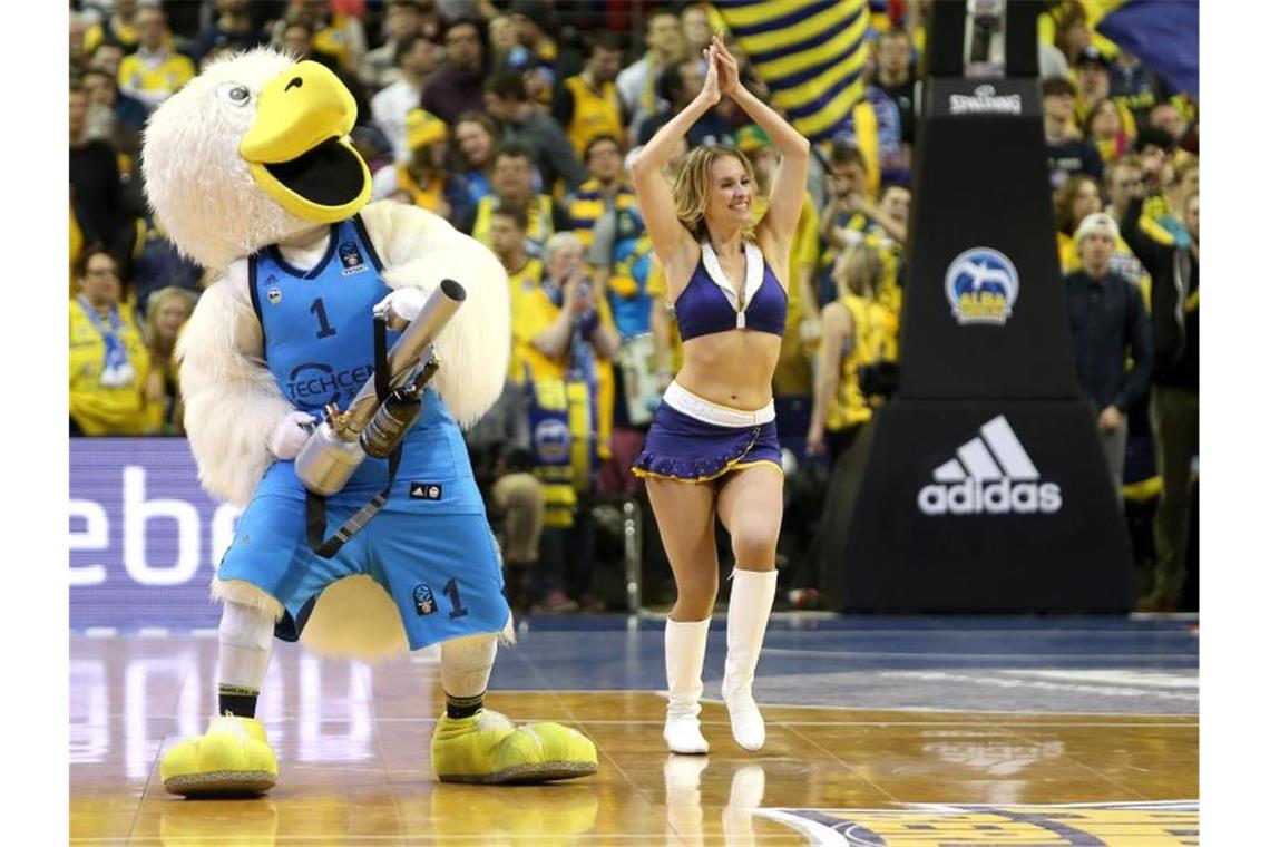 Sind bald Geschichte: Cheerleader bei den Bundesliga-Heimspielen von Alba Berlin. Foto: Andreas Gora