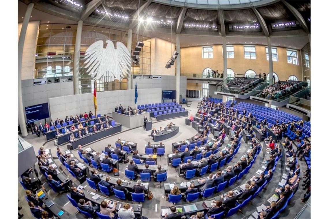 Sitzung des Deutschen Bundestages. Am 7. September 1949 trat das Parlament in Bonn erstmals zusammen. Foto: Michael Kappeler