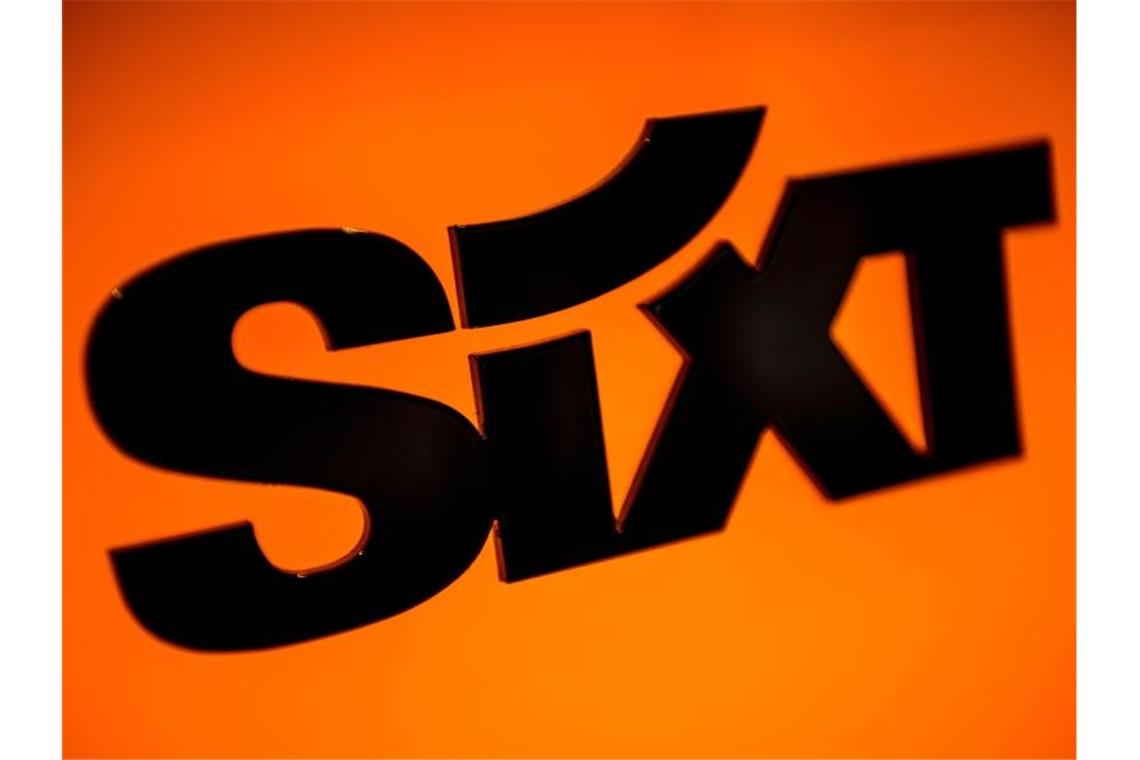 Sixt sieht drohenden Verlust gelassen Sixt schließt rote Zahlen nicht mehr aus, sieht drohende Verluste aber gelassen. Foto: Sina Schuldt/dpa