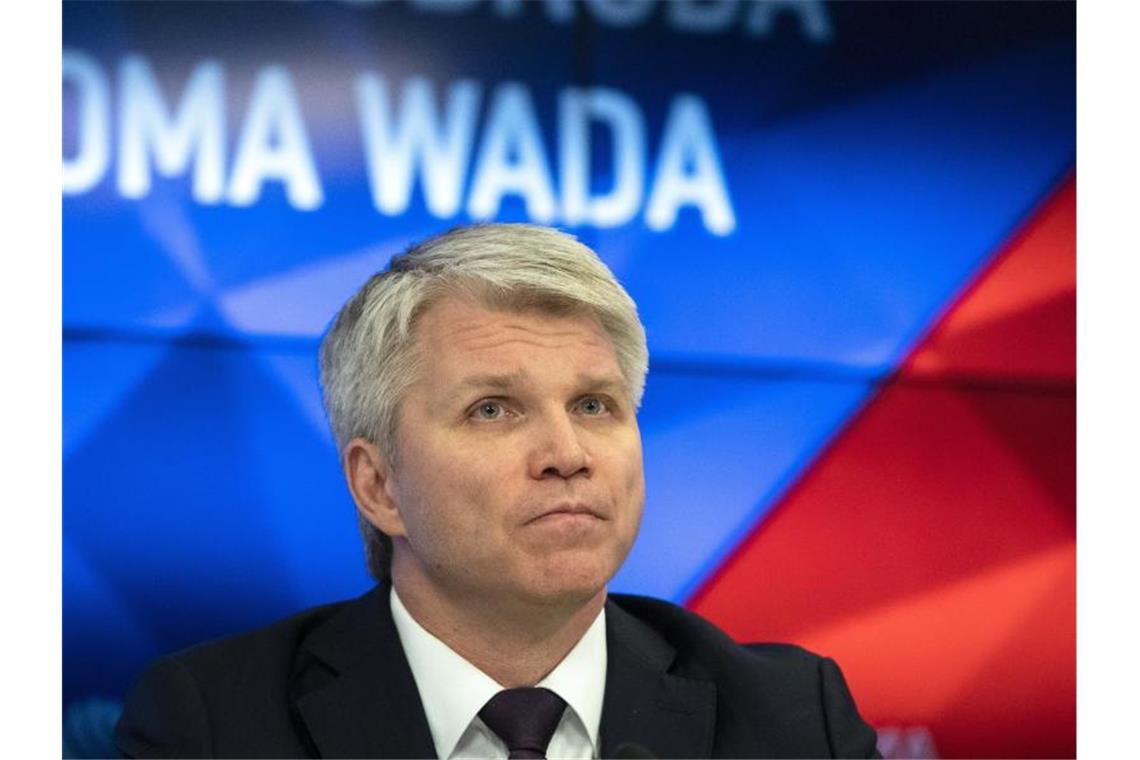 Skeptischer Blick: Russlands Sportminister Pawel Kolobkow nach dem Wada-Urteil. Foto: Pavel Golovkin/AP/dpa