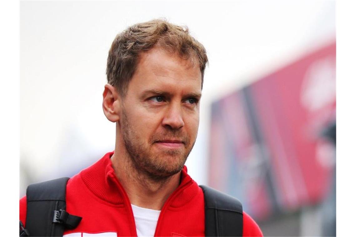 Rennen ins Ungewisse: Formel 1 startet die Corona-Saison Skeptischer Blick: Sebastian Vettel und seine Kollegen starten in Spielberg in die Saison. Foto: Photo4/Lapresse/Lapresse via ZUMA Press/dpa