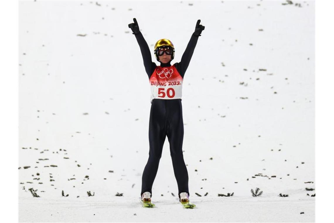 Skeletoni rast zu Gold - Überraschung durch Langlauf-Frauen Skispringer Karl Geiger gewann die Bronzemedaille. Foto: Daniel Karmann/dpa