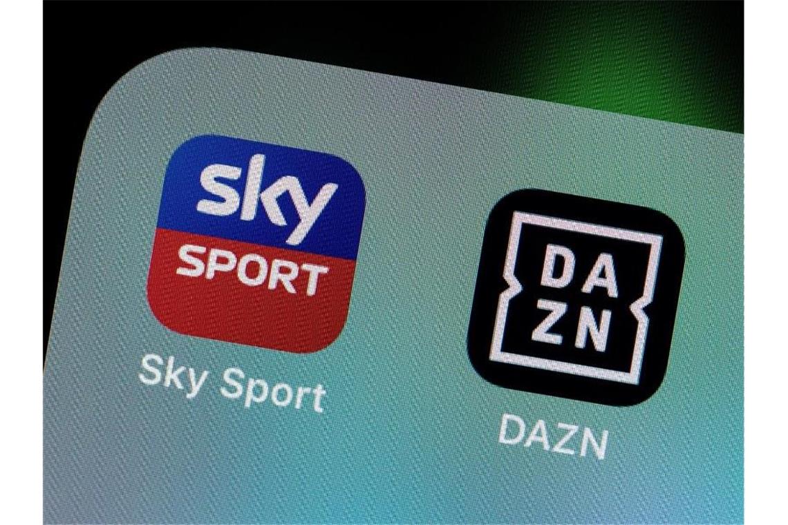 Sky und DAZN verzichten auf Reise zum Supercup-Finale Sky und DAZN schicken aus Sicherheitsgründen keine Journalisten zum Supercup-Finale in Budapest. Foto: Rolf Vennenbernd/dpa
