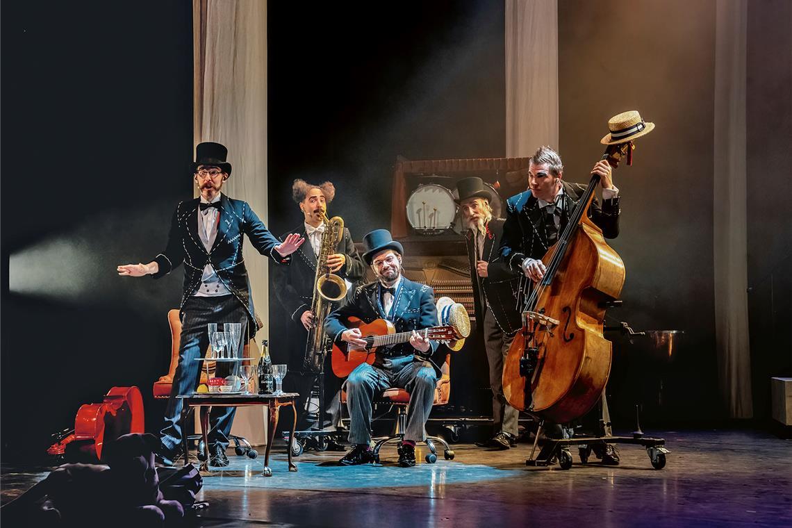 Neues Programm im Backnanger Bürgerhaus Släpstick, ein niederländisches Ensemble aus fünf Musikclowns, bringt das Programm „The Roaring Twenties“ auf die Bürgerhausbühne. Foto: Jaap van Reedijk