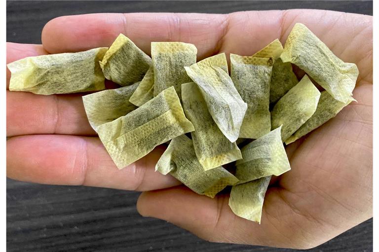 Snus oder nicht? Diese Tabakbeutel sehen so aus, gelten offiziell aber als Kautabak – und dürfen deshalb verkauft werden.