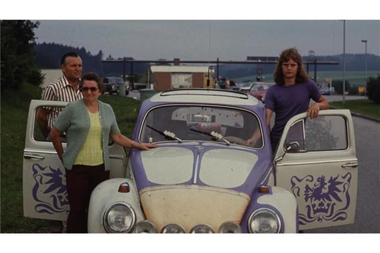 So sah das in den 70er-Jahren aus, wenn man mit den Eltern in den Urlaub gefahren ist. Auch das Auto blieb dabei unvergesslich.