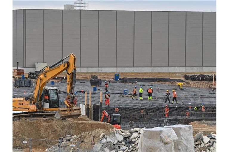 So sah es Ende Juni auf dem Baugelände der Tesla Gigafactory östlich von Berlin aus. Foto: Patrick Pleul/dpa-Zentralbild/dpa/Archivbild