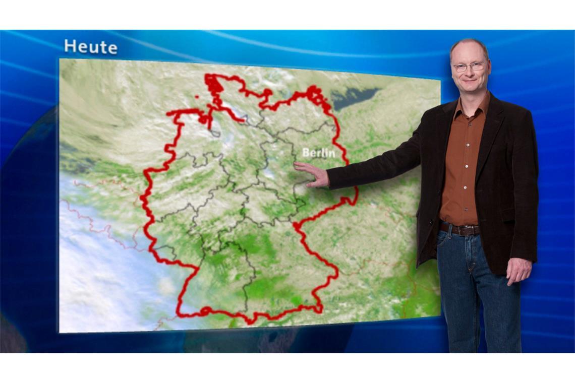 Warum sitzt Sven Plöger bei seiner Moderation? So sehen ihn die Zuschauer aktuell nicht: Sven Plöger moderiert normalerweise im Stehen.
