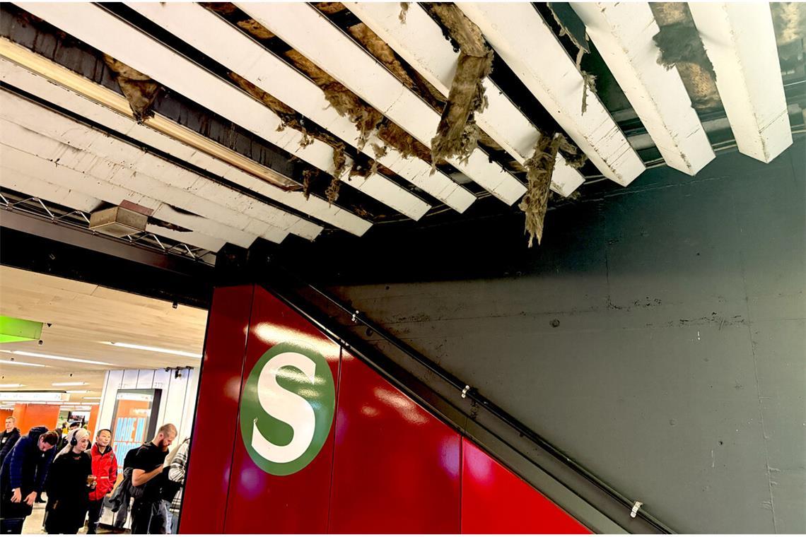 So sieht die Decke über dem Abgang zur S-Bahn in der Klett-Passage aus.