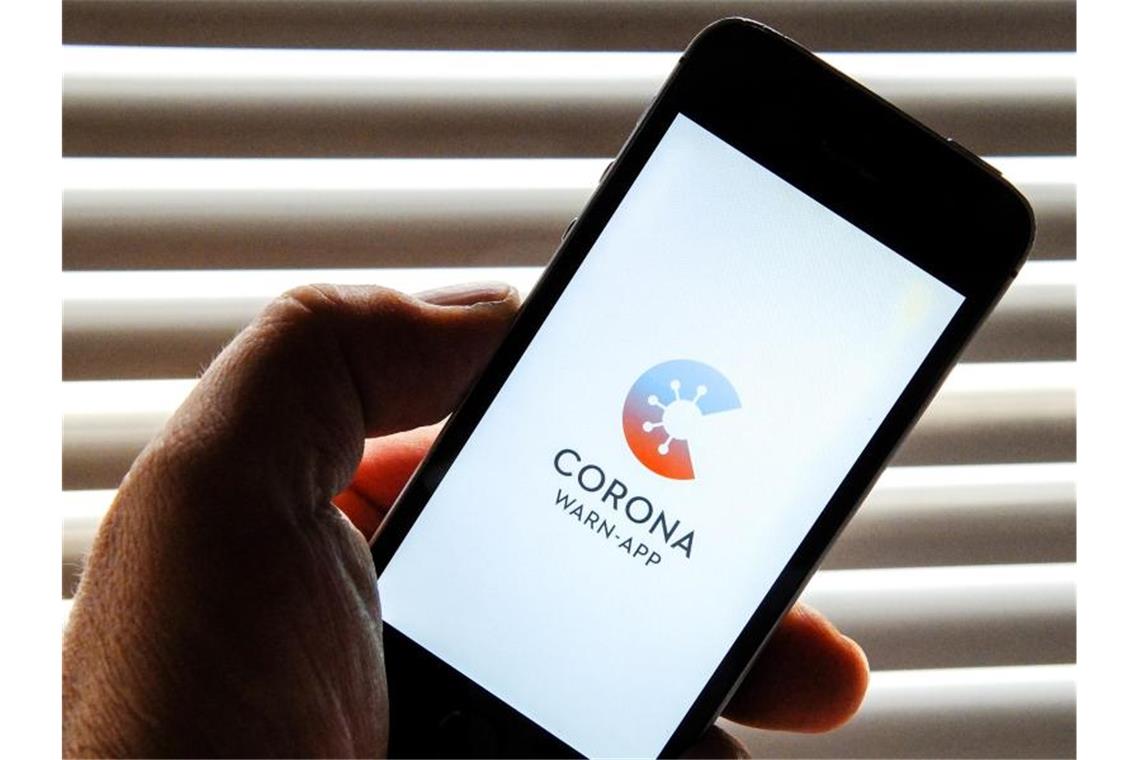 Corona-Warn-App soll kommende Woche starten So soll sie aussehen: Der Startbildschirm der Corona-Warn-App. Foto: Stefan Jaitner/dpa