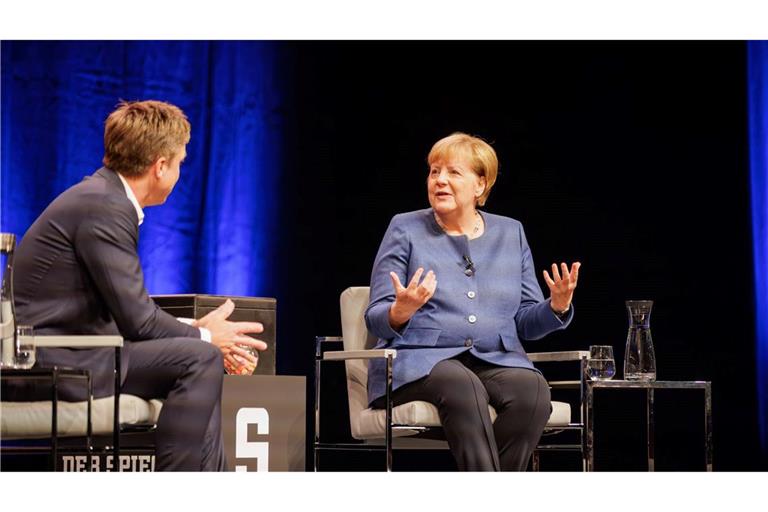 So viel Lob für Merz hatte Merkel schon lange nicht mehr übrig.