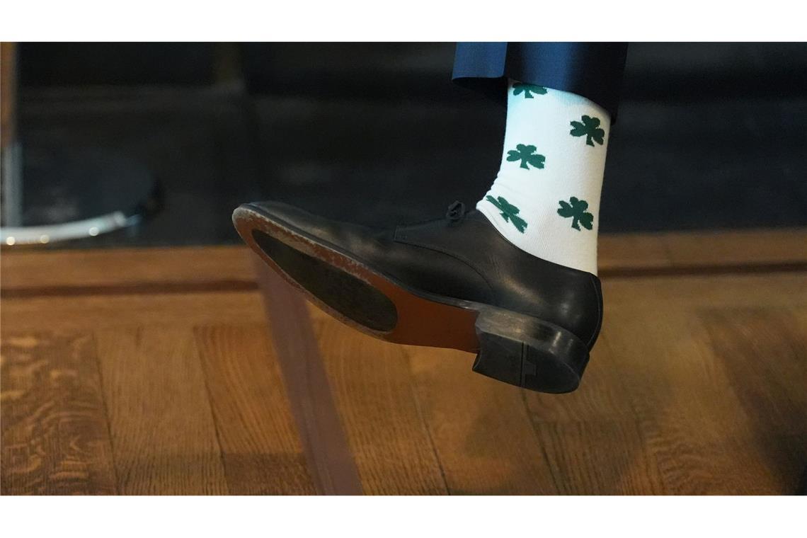 Trump, Vance und das Kleeblatt: Ganz von den Socken Socken für Irland