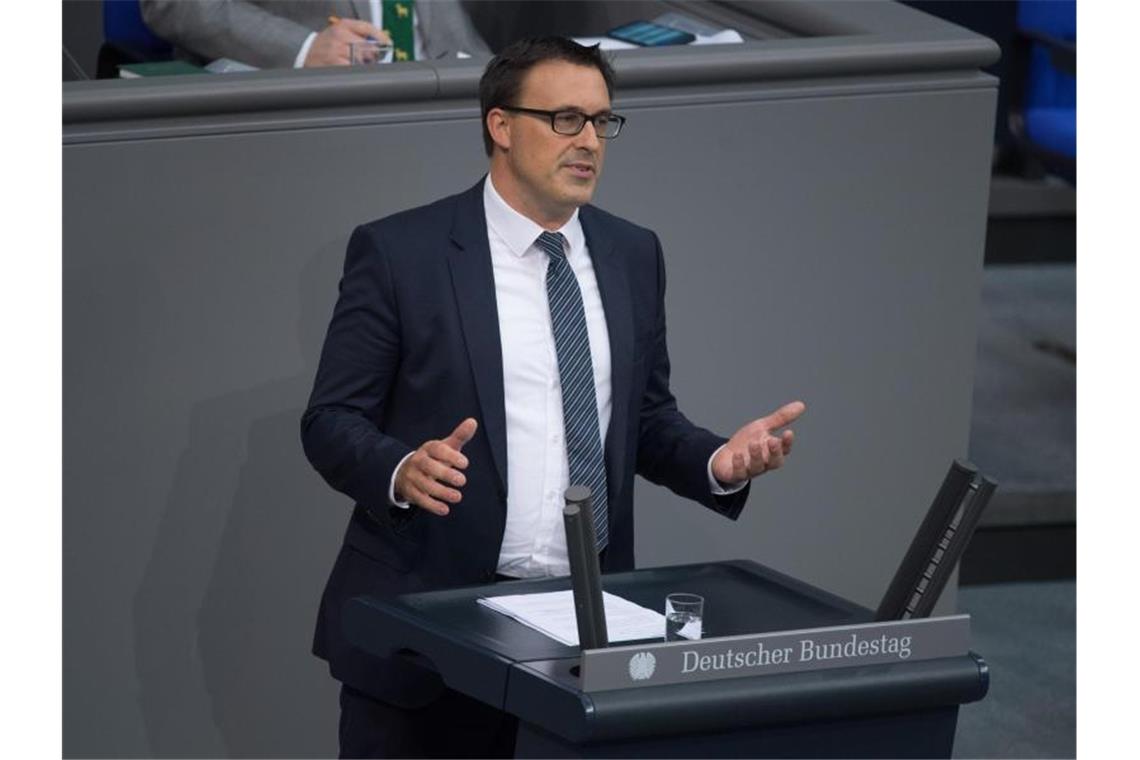 Sören Bartol (SPD) spricht bei einer Plenarsitzung des Deutschen Bundestages. Foto: Jörg Carstensen/dpa/Archivbild
