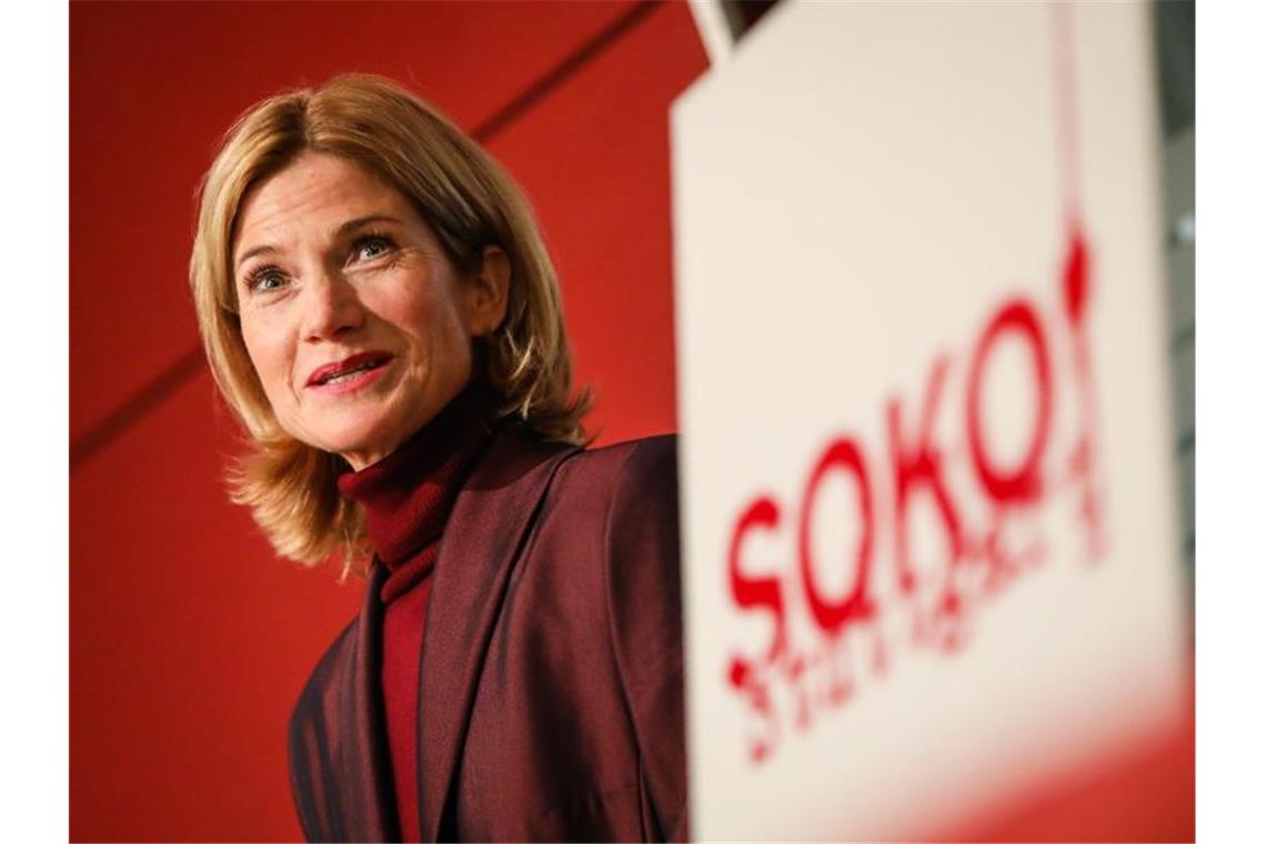 „Soko Stuttgart“ zum 250. Mal "Soko Stuttgart"-Schauspielerin Astrid M. Fünderich. Foto: Christoph Schmidt/dpa/Archivbild