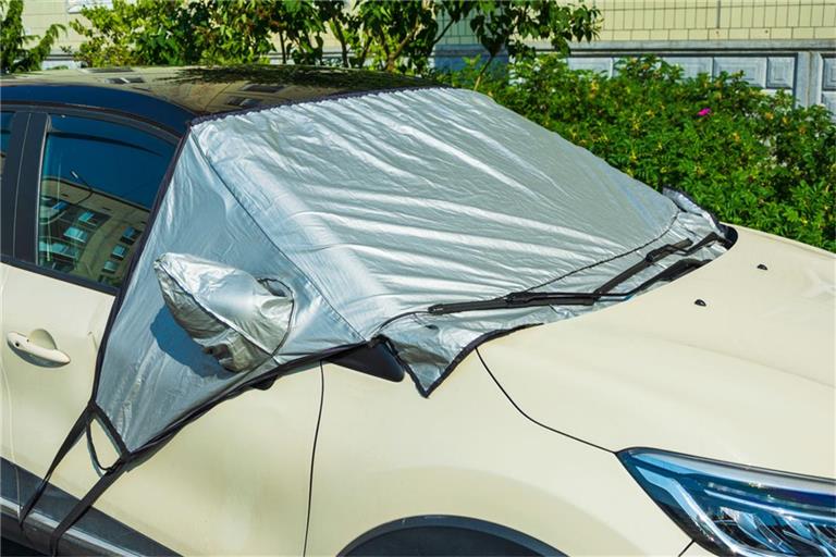 Solche Sonnenschutzfolien können sinnvoll sein.
