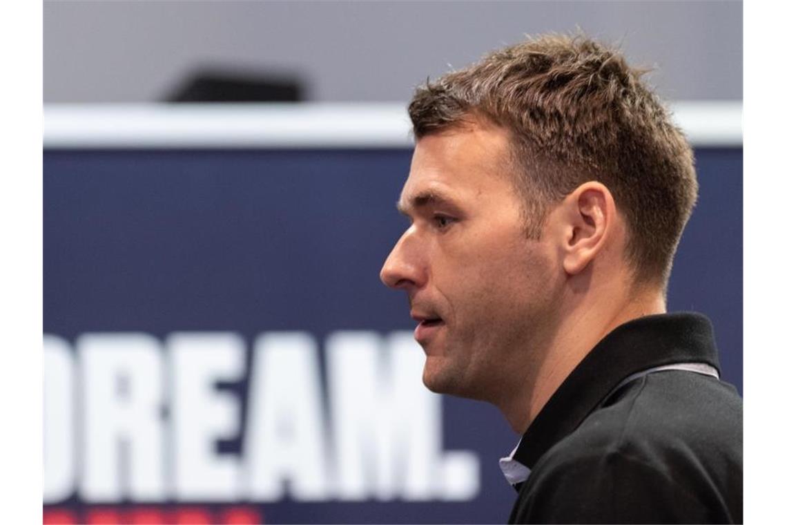 Letzte Körner raus schießen: Müde Handballer gegen Portugal Soll Deutschlands Handballer zu Olympia führen: Bundestrainer Christian Prokop. Foto: Robert Michael/dpa-Zentralbild/dpa
