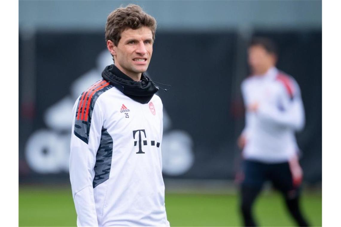 Bayern an „Ehre gekitzelt“: Mit Dampf in volle Bullen-Arena Soll schon im Vorfeld des Spiels gegen RB Salzburg Zweifel am Münchner Selbstverständnis zerstreuen: Thomas Müller. Foto: Sven Hoppe/dpa