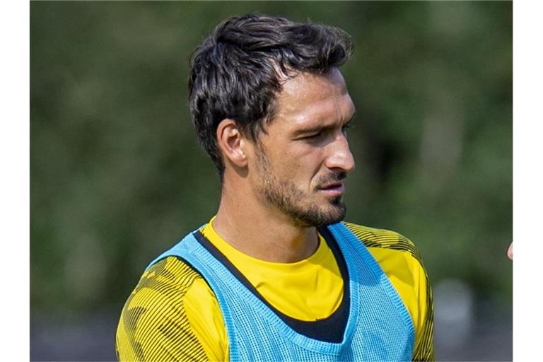 Soll wegen leichter Probleme nicht beim Spiel gegen den FC Bayern auflaufen: Mats Hummels. Foto: David Inderlied