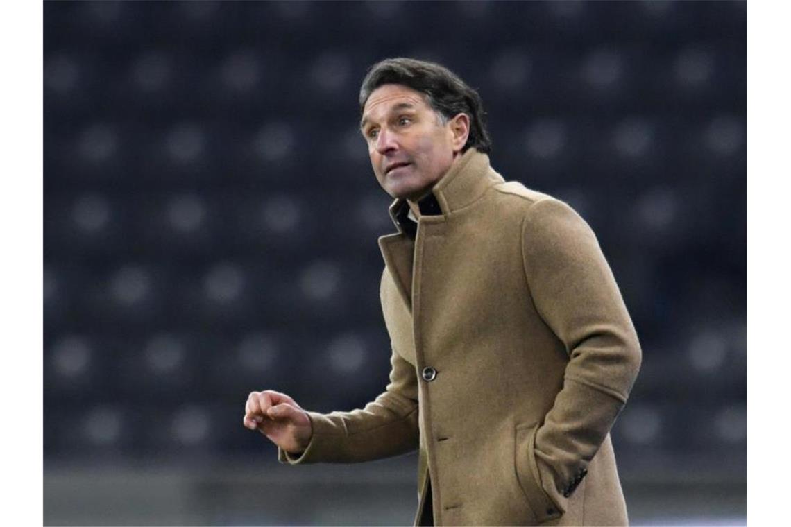 Sollte mit Hertha gegen Werder Bremen eigentlich keine Niederlage einfahren: Trainer Bruno Labbadia. Foto: Annegret Hilse/Reuters Pool/dpa