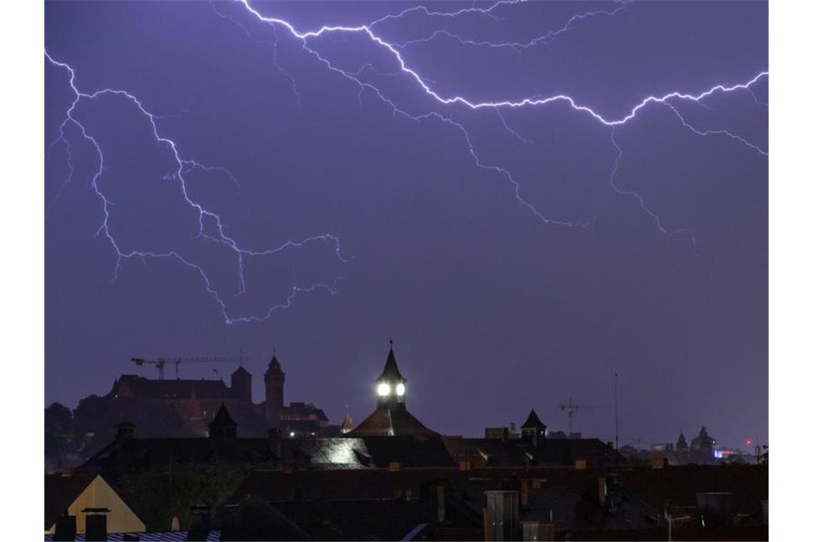 Sommergewitter ziehen über das Land