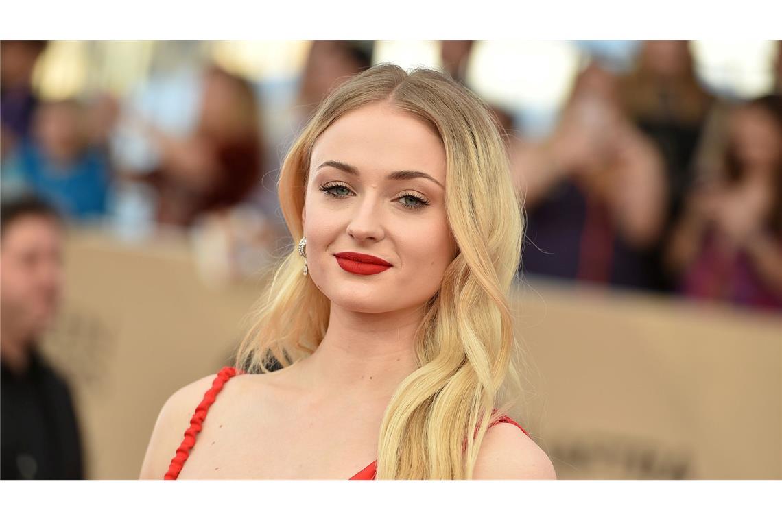 Sophie Turner: bei "Game of Thrones"-Dreh viel gelernt Sophie Turner hat am Set von "Game of Thrones" viel gelernt.