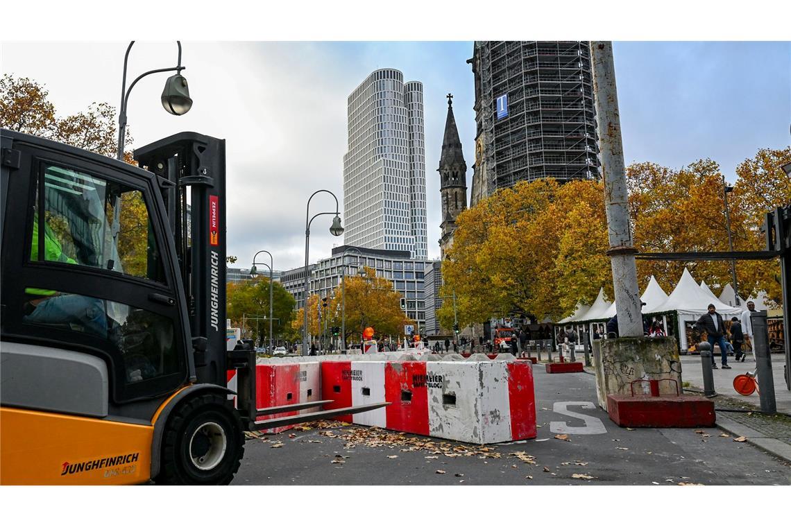Sorgen vor Anschlägen auf Weihnachtsmärkten beschäftigen laut einer Umfrage rund zwei Drittel der Menschen in Deutschland. (Archivbild)