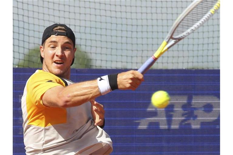 Sorgte mit dem Sieg über den Russen Andrej Rubljow für eine Überraschung: Jan-Lennard Struff in Aktion. Foto: Felice Calabro'/AP/dpa