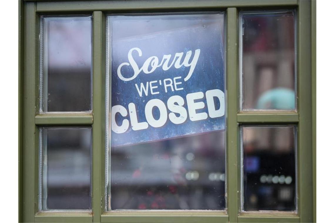 Wirtschaft läuft Sturm gegen Ruhetage "Sorry we’re closed" soll es von Gründonnerstag bis Ostermontag deutschlandweit heißen. Foto: Kira Hofmann/dpa-Zentralbild/dpa