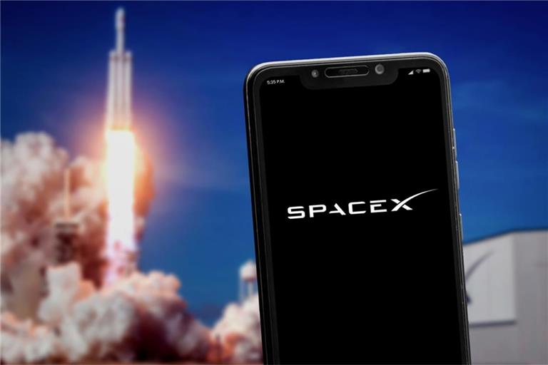 SpaceX plant einen spektakulären Börsengang im Jahr 2026. Erfahren Sie, warum das Unternehmen von Elon Musk die Finanzwelt in Atem hält und welche Chancen sich für Investoren bieten.
