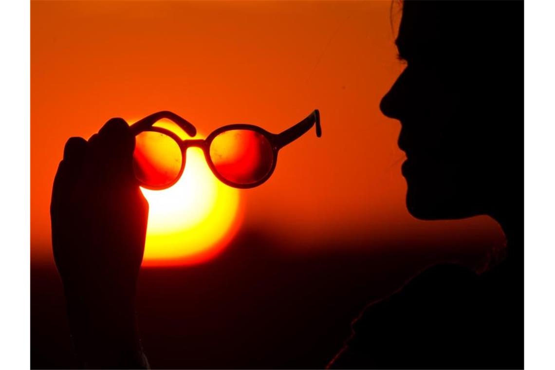 Spätestens ab Dienstag soll sich der Sommer von seiner schönsten Seite zeigen. Foto: picture alliance / dpa