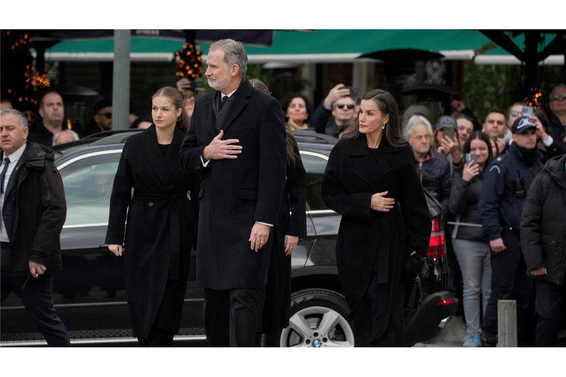 Spaniens König Felipe und seine Familie nehmen Abschied von der "schrulligen Tante".