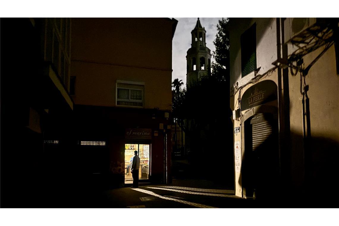 Überspannung ließ Strom in Spanien und Portugal ausfallen Spaniens Umweltministerin Sara Aagesen hat nun einen Untersuchungsbericht zu den Ursachen für den historischen Blackout vom 28. April vorgelegt. (Archivfoto)