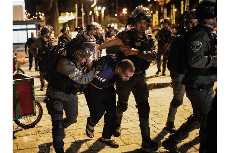 Spannung zwischen Israelis und Palästinensern: Für die Unruhen gibt es mehrere Auslöser. Foto: Ilia Yefimovich/dpa