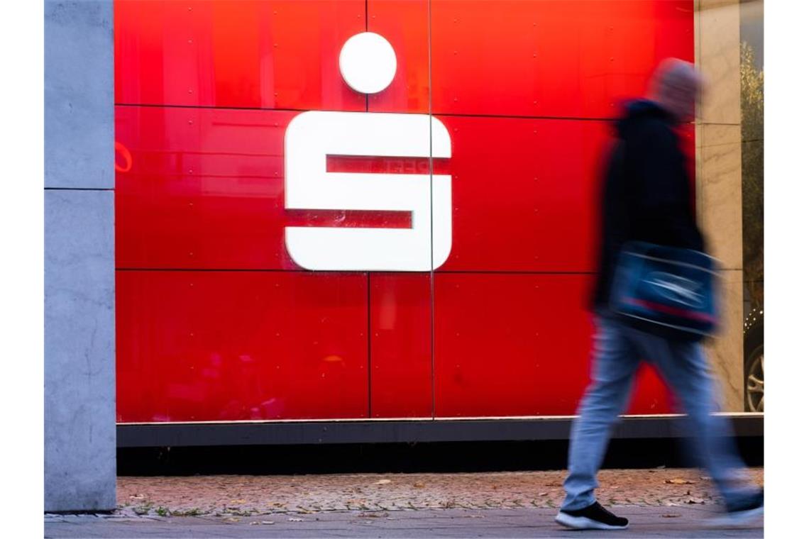 Sparkassen: Inflation bleibt hoch - EZB muss handeln Sparkassen sorgen sich um die Preisentwicklung in Deutschland. Foto: Julian Stratenschulte/dpa