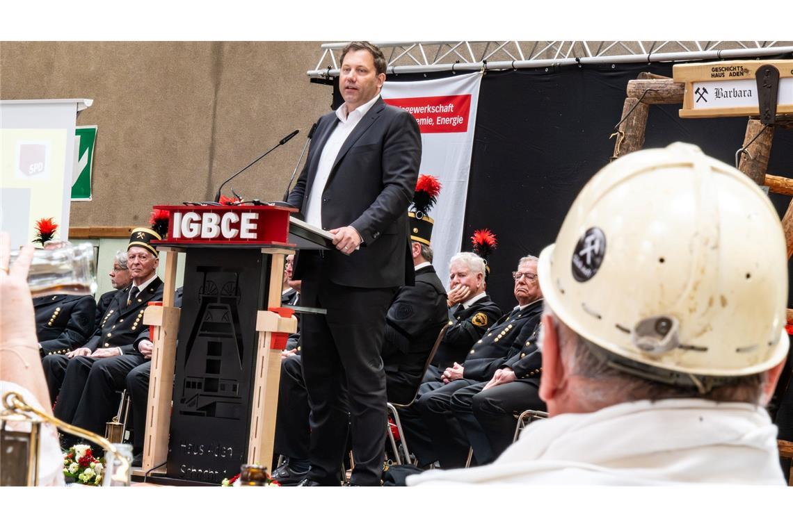 Gewerkschaften kündigen Widerstand gegen Sozialkürzungen an