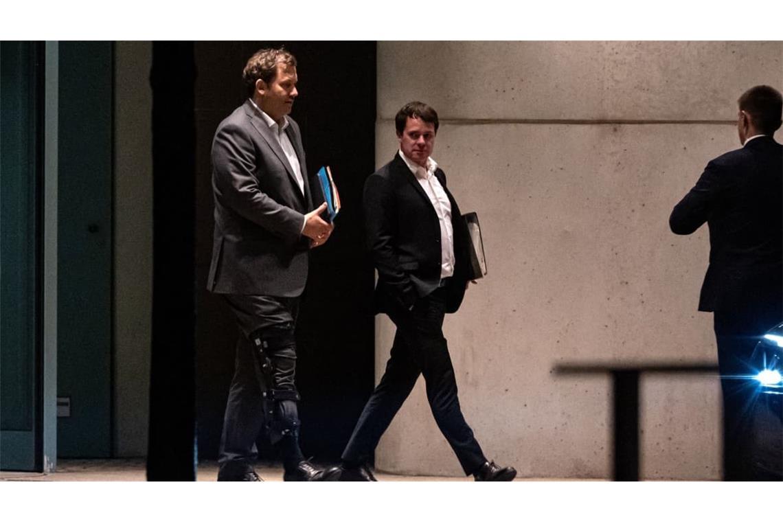 SPD-Chef Klingbeil verließ das Kanzleramt um 22.09 Uhr.