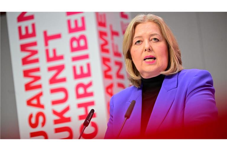 SPD-Chefin Bas kritisiert, der Sozialstaat werde als Bremsklotz diffamiert.