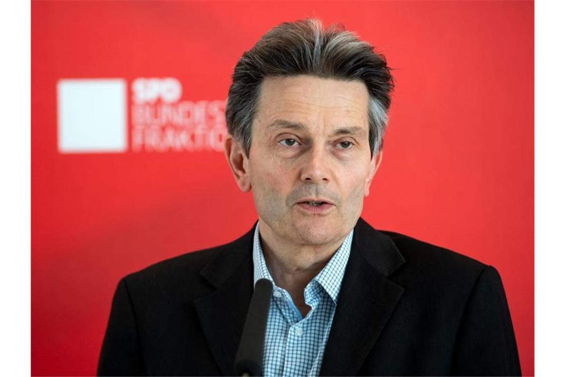 SPD-Fraktionschef hält sich Kanzlerkandidatur offen SPD-Fraktionschef Rolf Mützenich schließt eine Kanzlerkandidatur nicht aus. Foto: Bernd von Jutrczenka/dpa