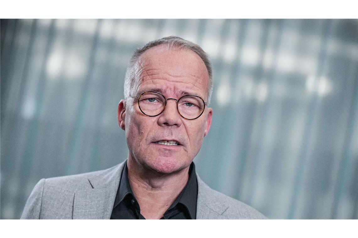 Union strikt gegen SPD-Vorstoß zum Mindestlohn SPD-Generalsekretär Matthias Miersch schließt nicht aus, den Mindestlohn per Gesetz durchzusetzen.