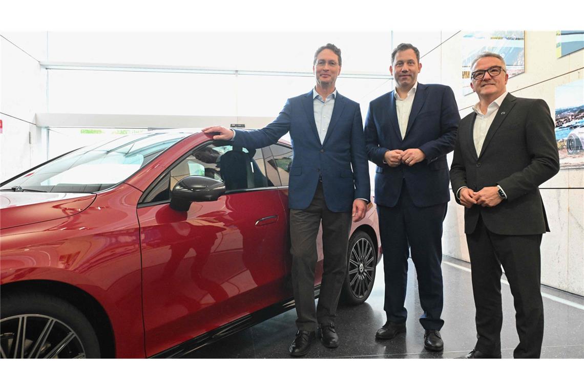 Klingbeil verspricht bei Mercedes schnelle Hilfen für die Industrie