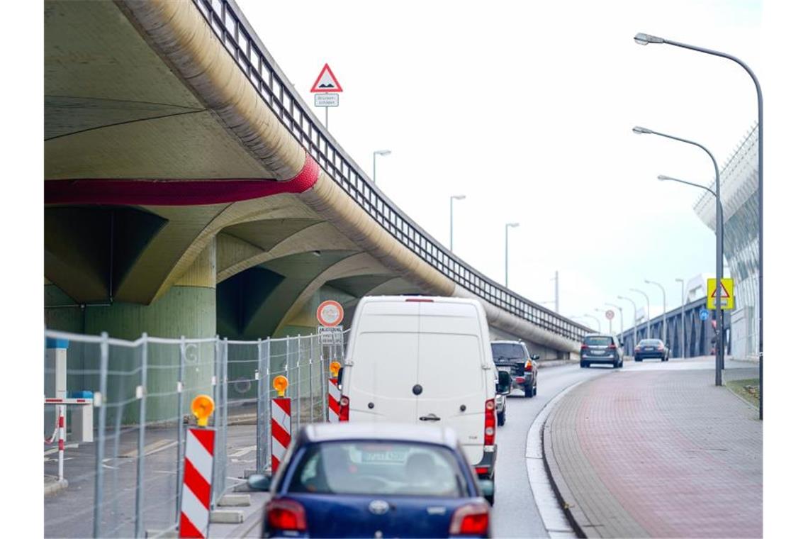 Sperrung der Hochstraße Süd in Rheinland Pfalz. Foto: Uwe Anspach/dpa/Archivbild