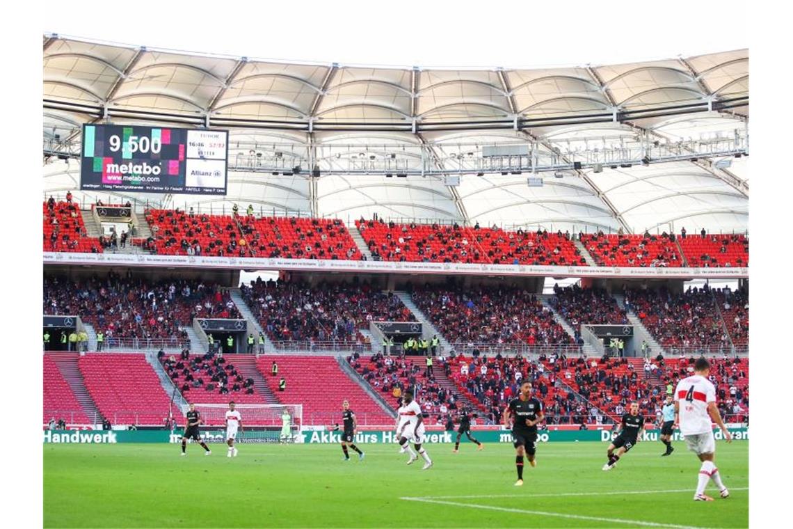 VfB Stuttgart droht Heimspiel gegen Köln ohne Zuschauer Spiel vor Zuschauern in der Mercedes-Benz Arena. Foto: Tom Weller/dpa/Archivbild