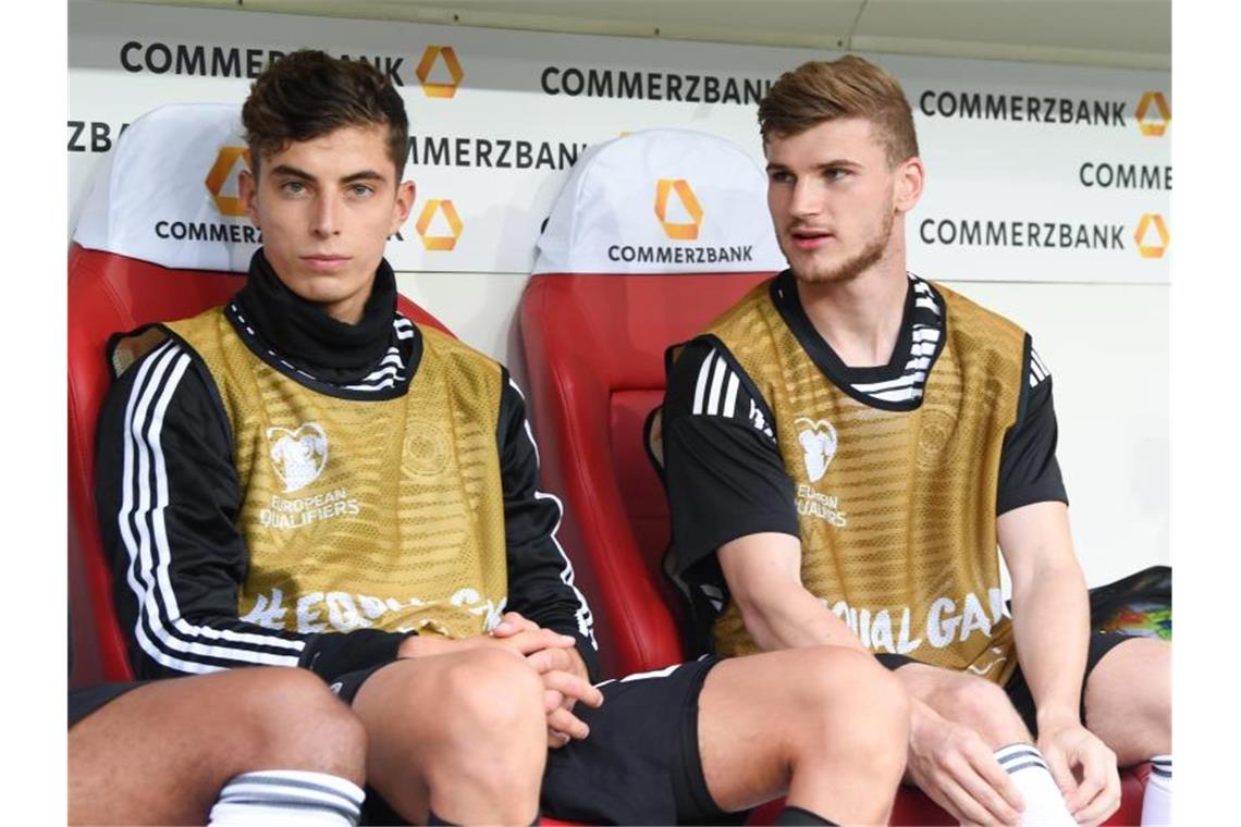 „Persönlichkeitsschule“ für Havertz, Werner & Co. Spielen künftig gemeinsam beim FC Chelsea: Kai Havertz (l) und Timo Werner. Foto: Arne Dedert/dpa