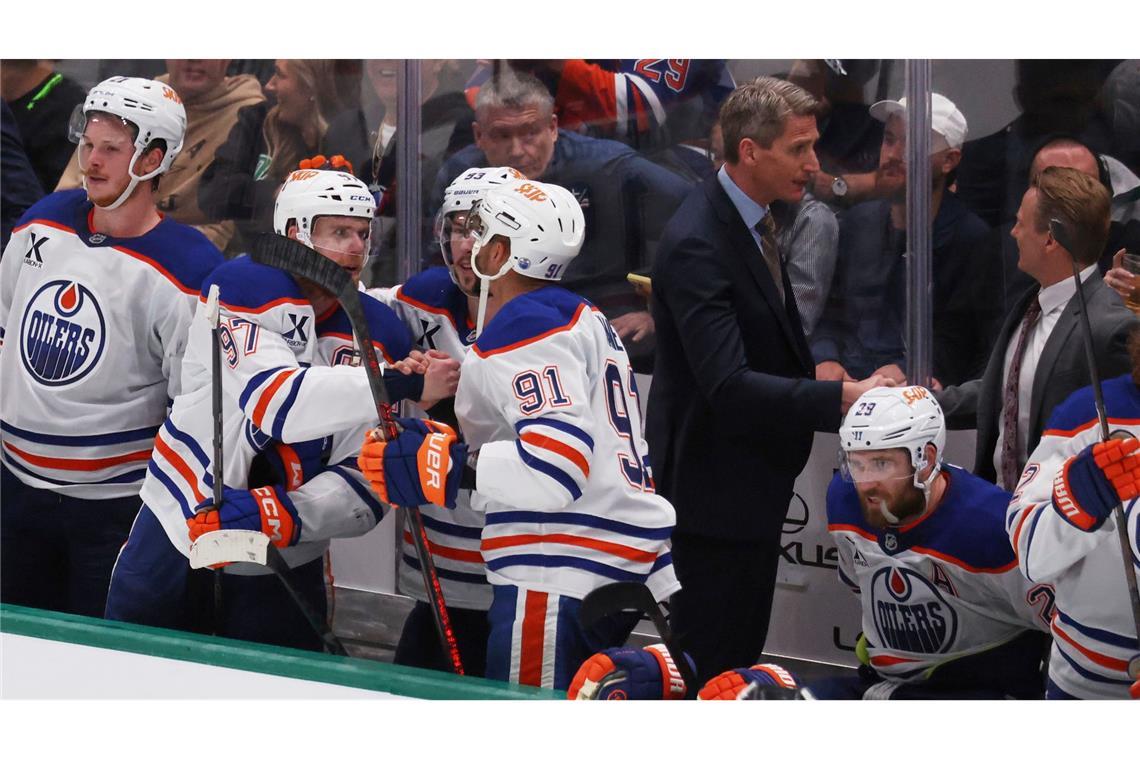 Bilder des Tages Spieler der Edmonton Oilers feiern nach dem Sieg der NHL Western Conference im Eishockey.