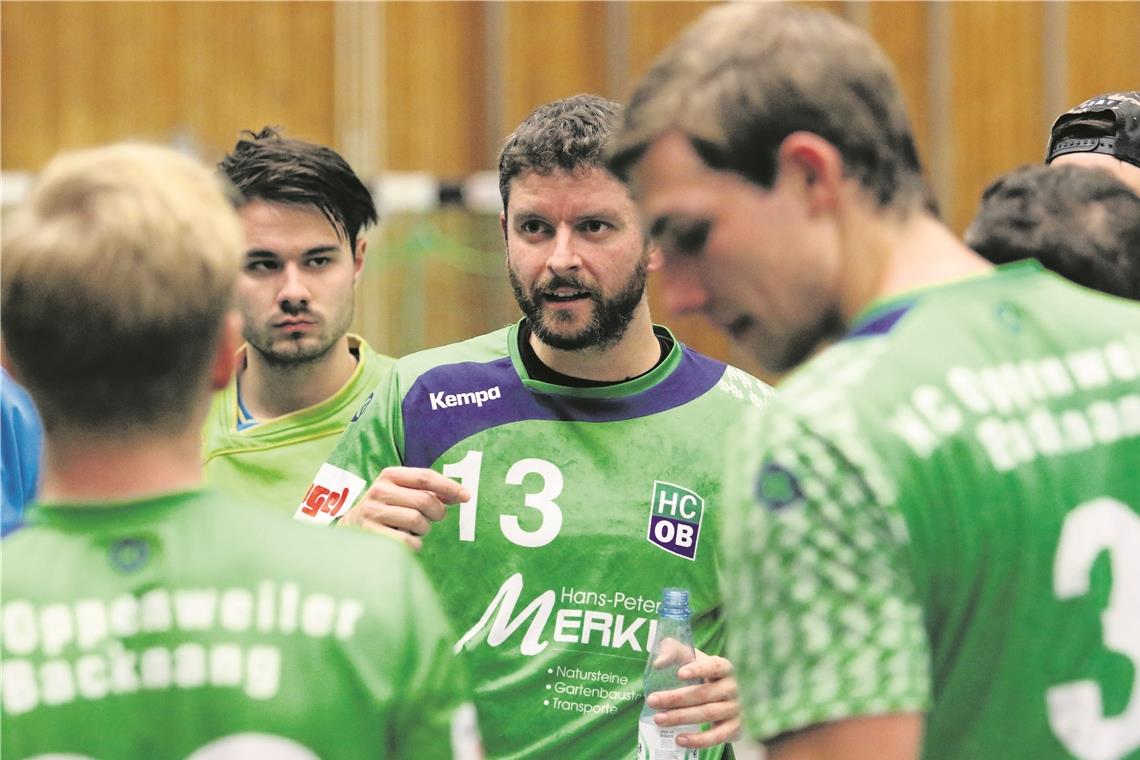 Spielertrainer Sebastian Forch (Mitte) hat mit seinem Team nur eine kurze Schwächephase überstehen müssen. Foto: A. Hornauer