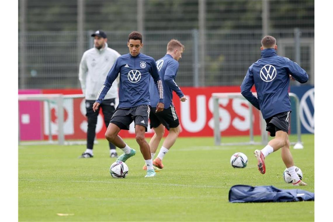Vorbild Italien: Neuers forsche Töne zum Flick-Start Spielte schon beim FC Bayern unter Flick: Youngster Jamal Musiala. Foto: Tom Weller/dpa