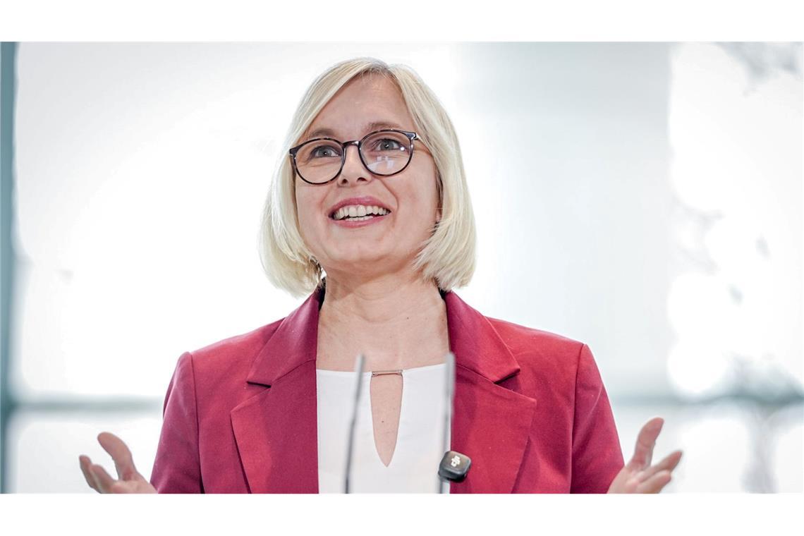 Sport-Staatsministerin Christiane Schenderlein will die Medaillenkrise des deutschen Sports stoppen.