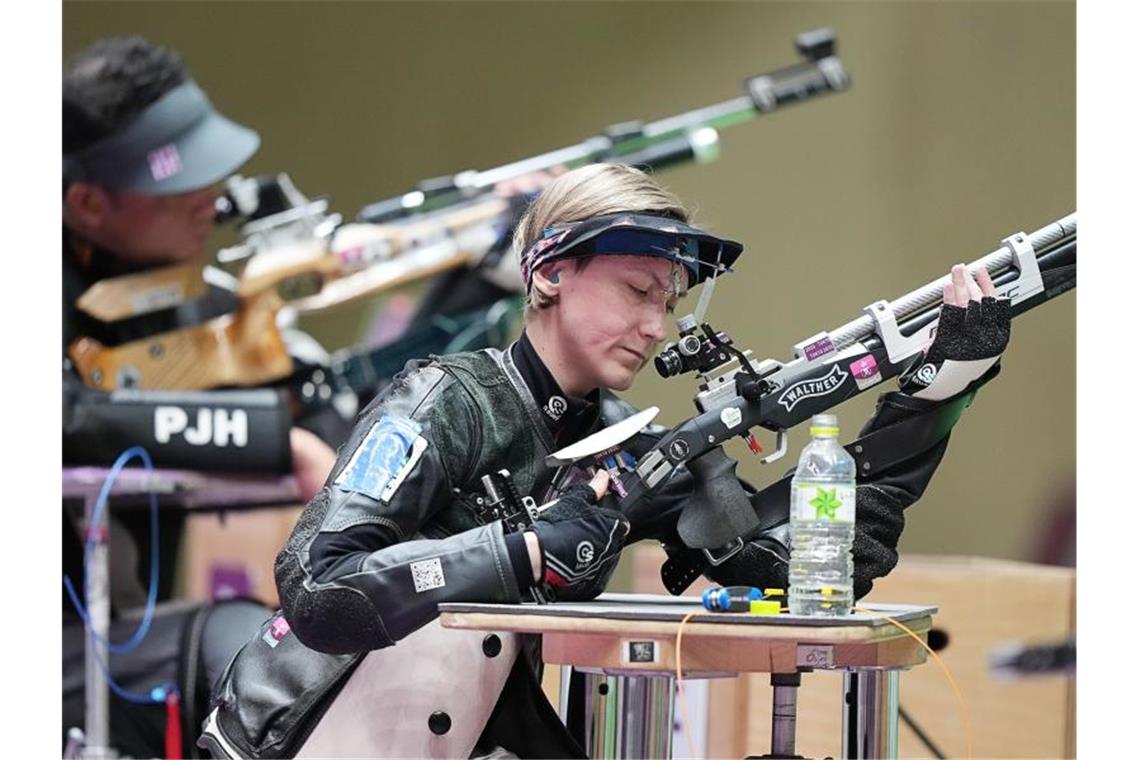 Sommerspiele in Tokio: Zielsichere Hiltrop, Raser Floors Sportschützin Natascha Hiltrop (vorne) wird bei der Abschlussfeier der Paralympics in Tokio die deutsche Fahnenträgerin sein. Foto: Xiong Qi/XinHua/dpa