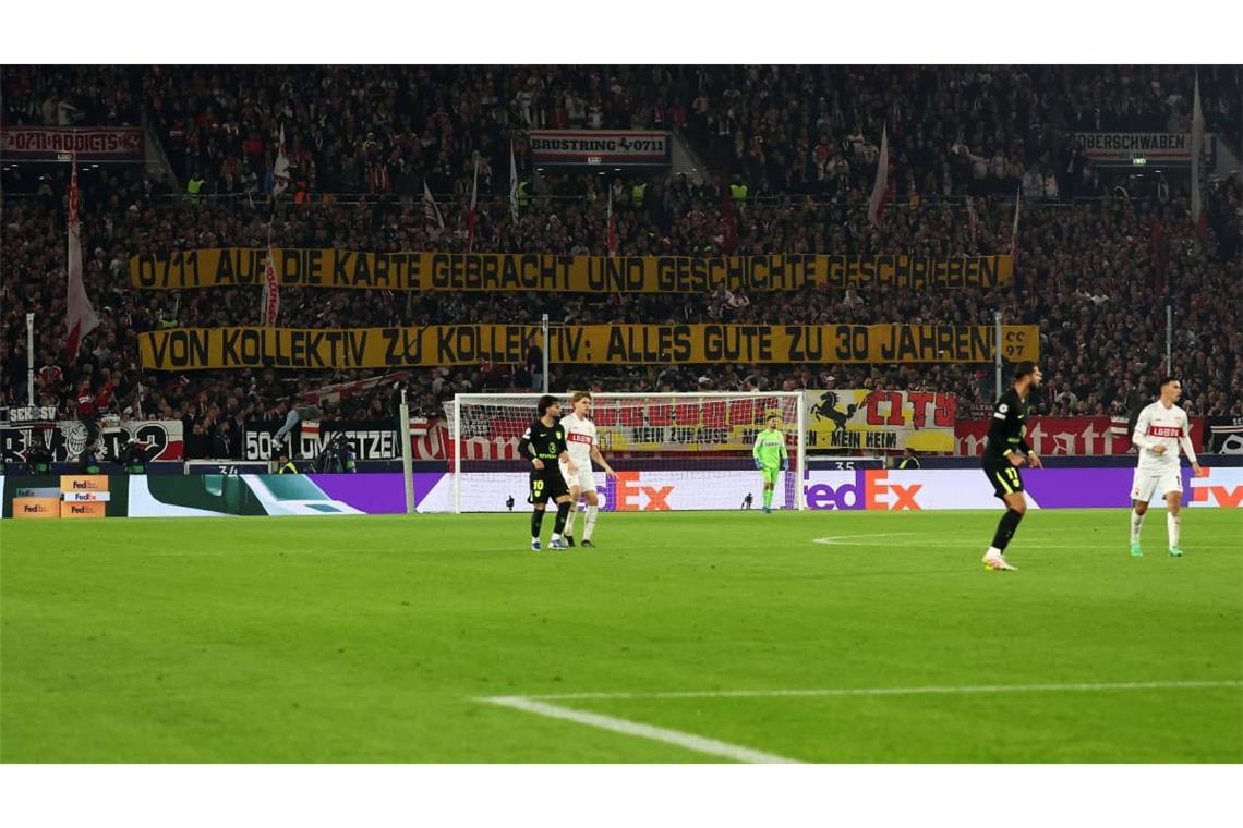 Spruchband der Stuttgarter Ultras in Richtung des 0711 Kollektivs.